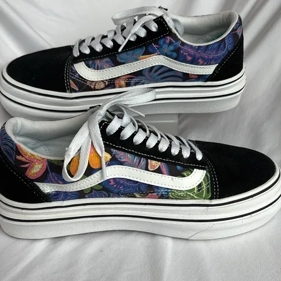 VAN'S SUPER COMFYCUSH OLD SKOOL, Limited Edition Men's Size 7, Women's Size 8.5