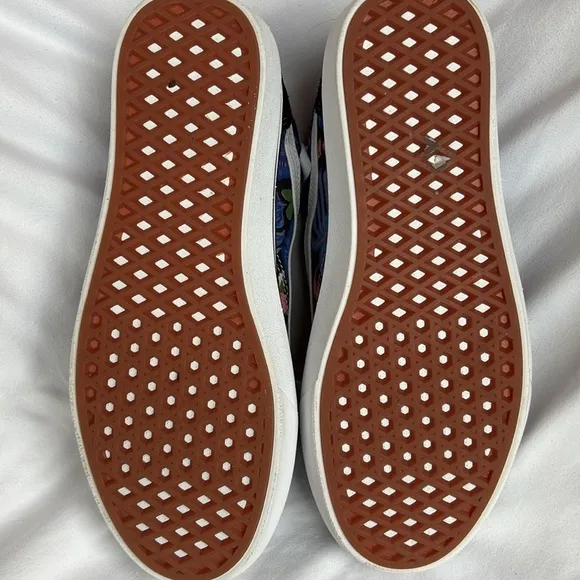 VAN'S SUPER COMFYCUSH OLD SKOOL, Limited Edition Men's Size 7, Women's Size 8.5