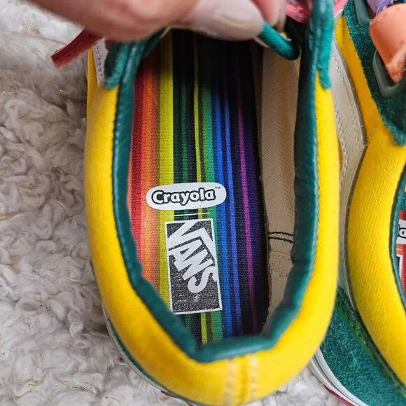 VANS x Crayola Old Skool Youth Shoes Yourh Size 2‎