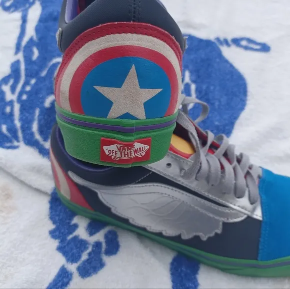 Vans X Marvel Avengers Old Skool Mens 10.5 Womens 12 Shoes Capt America Sneakers
