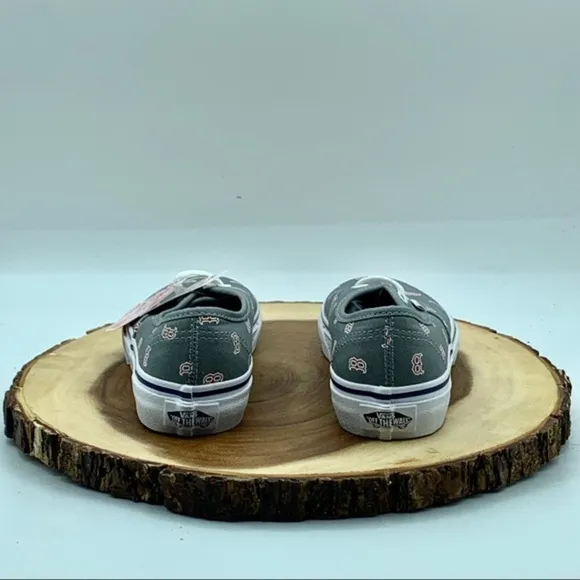 VANS X MLB Kids Boston Red Sox Authentic Size 1.5