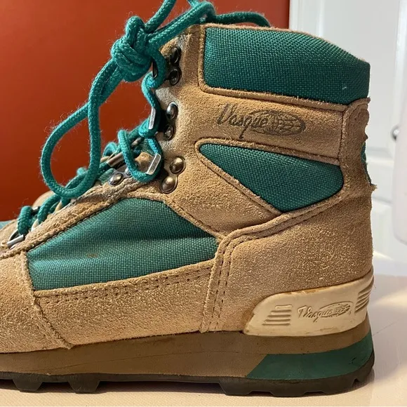 Vasque Women’s Vintage Retro Suede Lace Up Outdoor Hiking Boot Shows