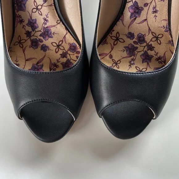 Veerah Heels Women’s Size 9.5 Black Vegan Faux Leather Shoes Open Peep Toe Pumps