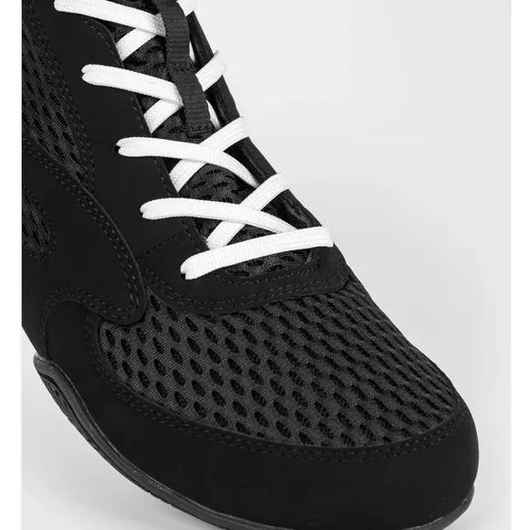 VENUM Black Men's Boxing Shoes brand new size 6.5