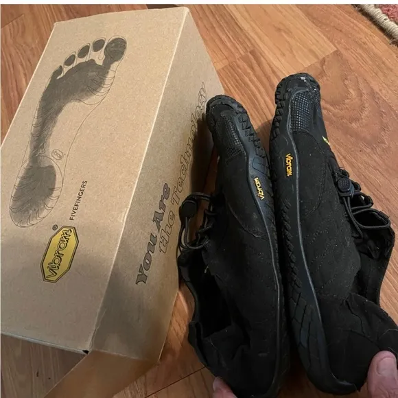 Vibram Black FiveFingers Toe Shoes Unisex EU 42