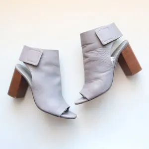 Vince Grey Leather Peep-Toe Stacked Block Heel Bootie Shoes Size 6