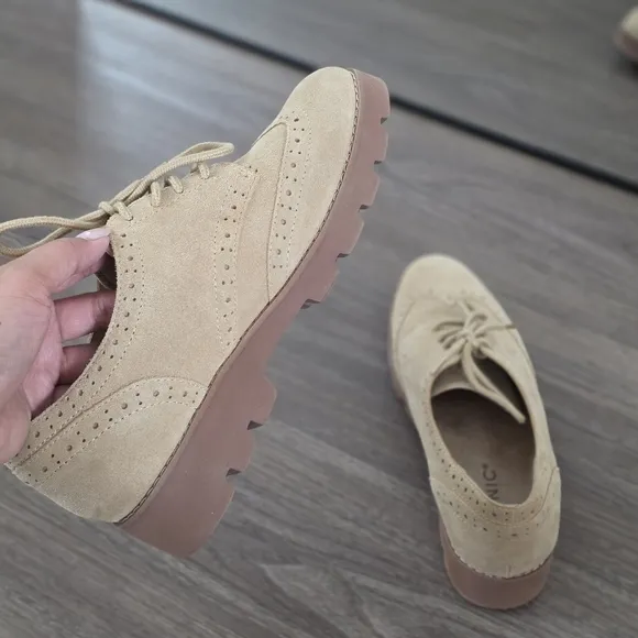 Vionic ALFINA Women's Wingtip Derby Oxford Shoes in Sand Suede, Size 7.5