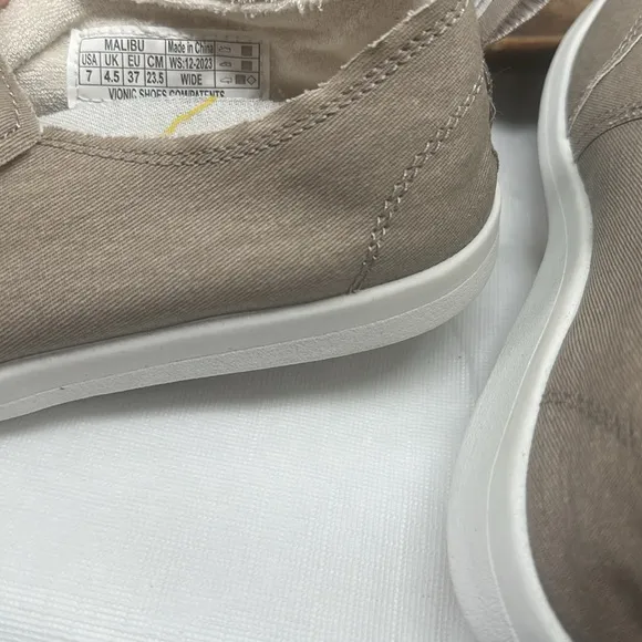 Vionic Beach Shoes Wm 7 Wide Malibu Beige Denim Tan Neutral Slip On Sneakers