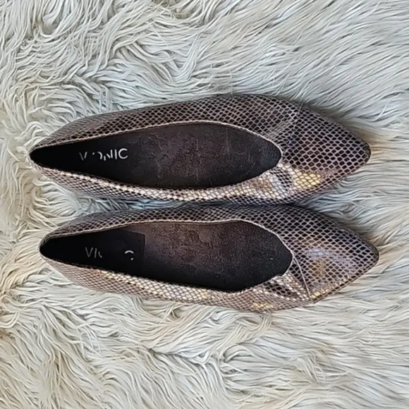 Vionic Womens Gem Caballo Gunmetal Snake Ballet Flats Size 8