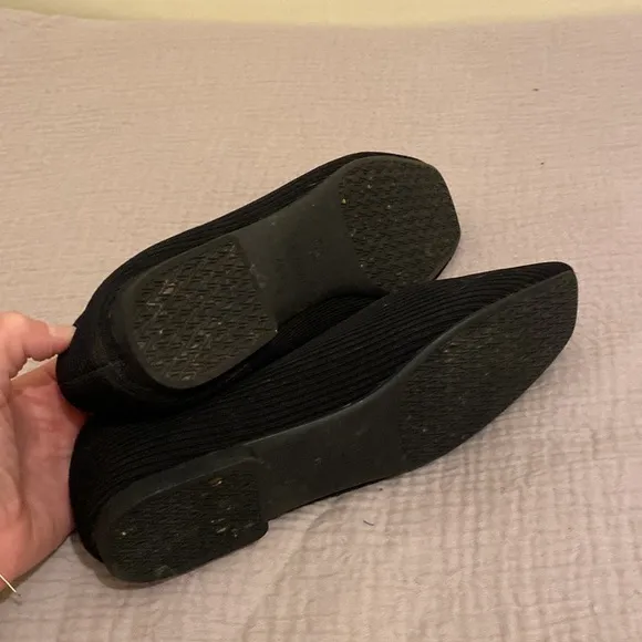 VIVALA BLACK FLAT SHOES. Size 40.5