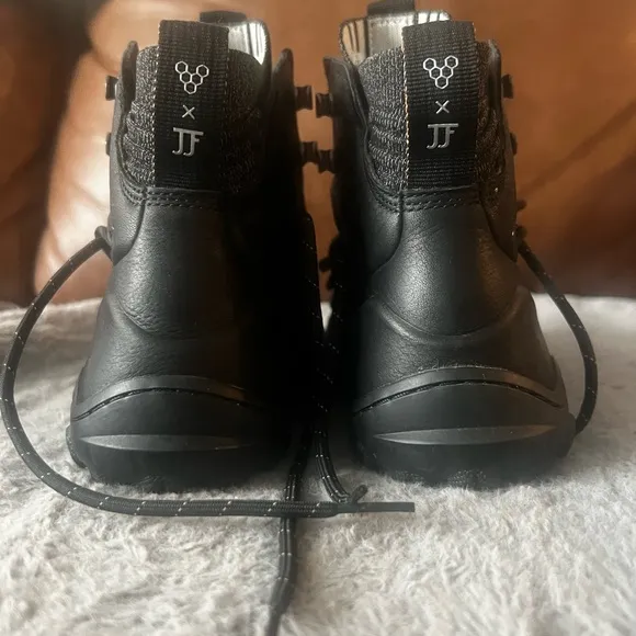 Vivobarefoot Mens JJF Tracker Decon FG2