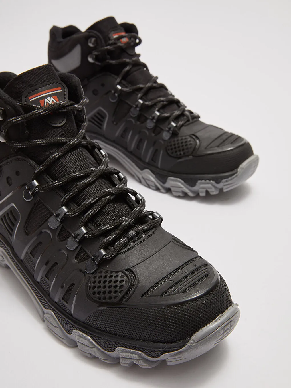 Water Repellent Laced Thick Sole Men's Trekking Boots