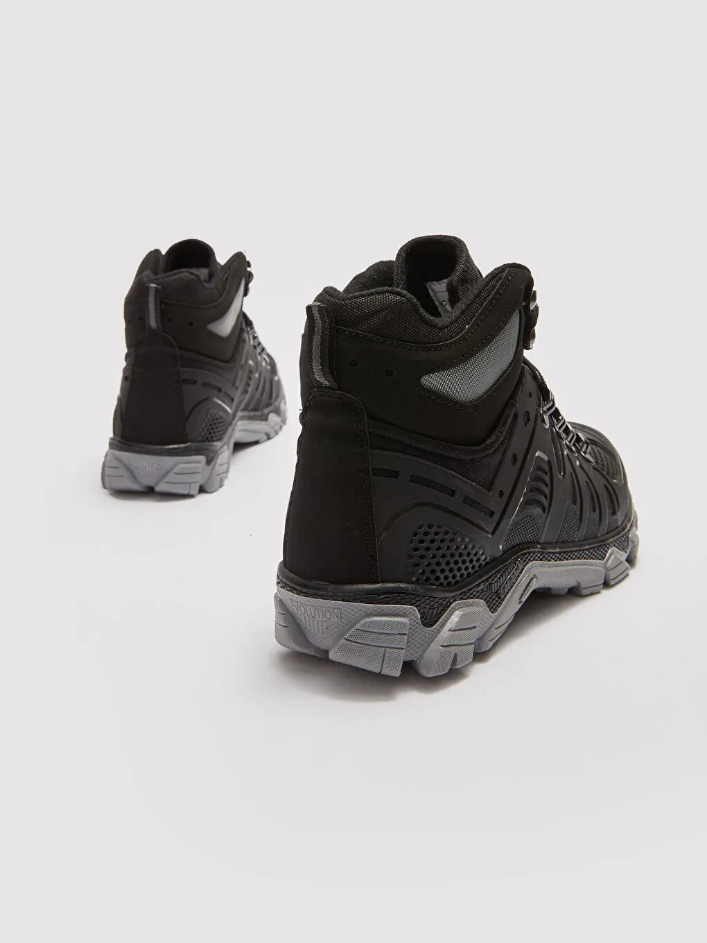 Water Repellent Laced Thick Sole Men's Trekking Boots