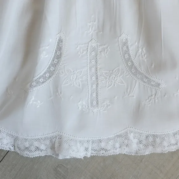 White Dress Heirloom Feltman Brothers Baby Special Occasion Like New!!