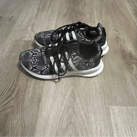 Women's Adidas Black &amp; White Snake Print Patterned Running Shoes