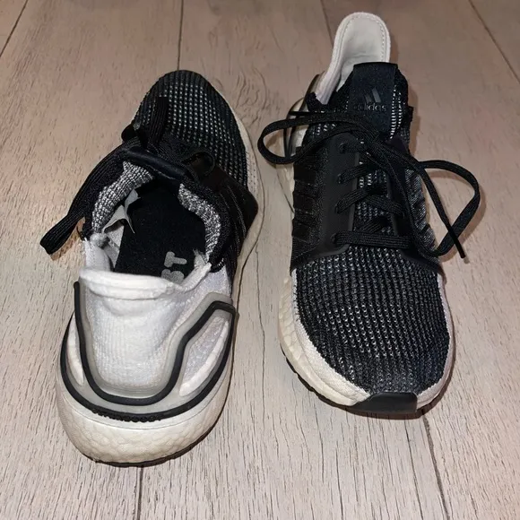 Women’s Adidas Ultraboost black size 8 1/2