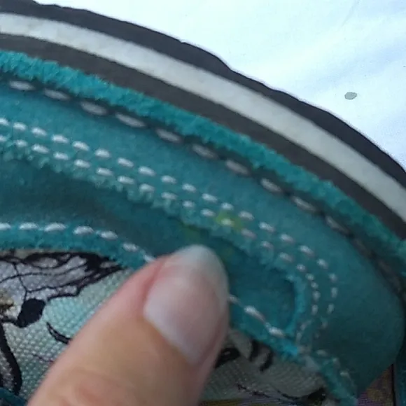 Women's Ariat Cruisers Teal cow skull shoes size  💥 6.5 *** 💥