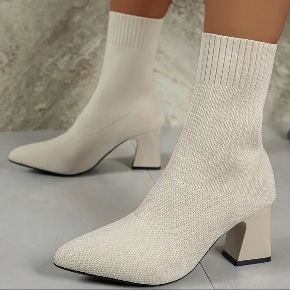 Women's Casual Pointed Toe Western Embroidery Winter Fashion Boots With Sweater