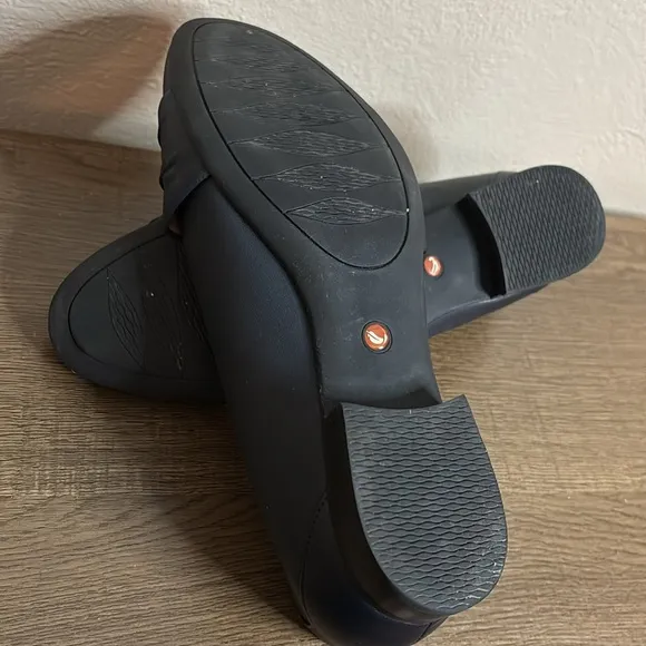 Women’s Clarks Unstructured Un Blush Vibe Ballet Flat, Size 11M, Navy Blue
