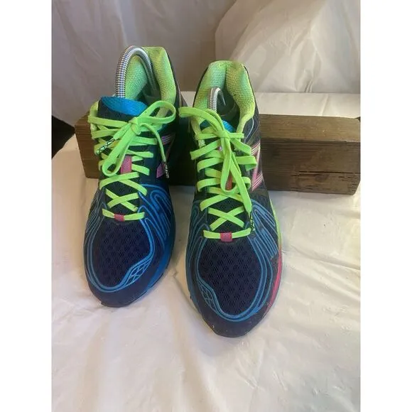 Women's New‎ Balance 790 V3 Peacoat Running Shoes- Size 10- Excellent Condition