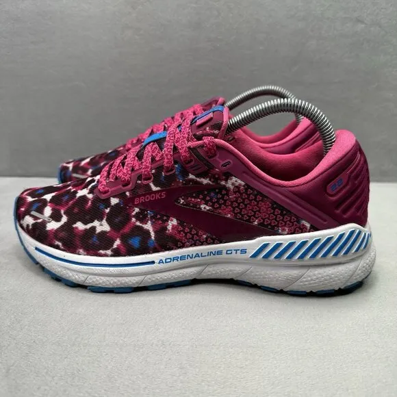 Womens Size 9 (B) Shoes Brooks Adrenaline GTS 22 Shoes Magenta/Raspberry Running