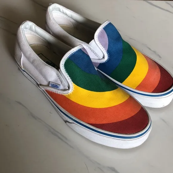 Womens 🏳️‍🌈🌈🏳️‍🌈 Vans