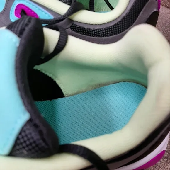 Youth Nike Air Max 200 (GS) Sz 4 1/2Y