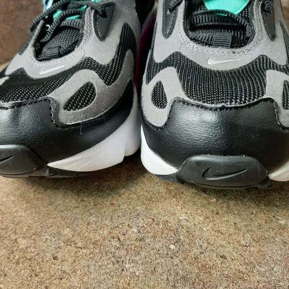 Youth Nike Air Max 200 (GS) Sz 4 1/2Y