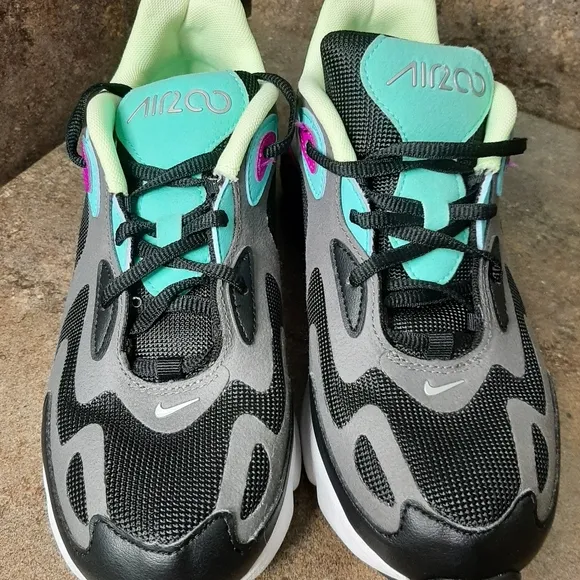 Youth Nike Air Max 200 (GS) Sz 4 1/2Y