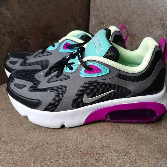 Youth Nike Air Max 200 (GS) Sz 4 1/2Y
