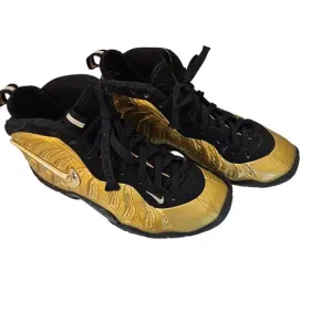 Youth/Young Men Nike Shoes Size 6.5Y