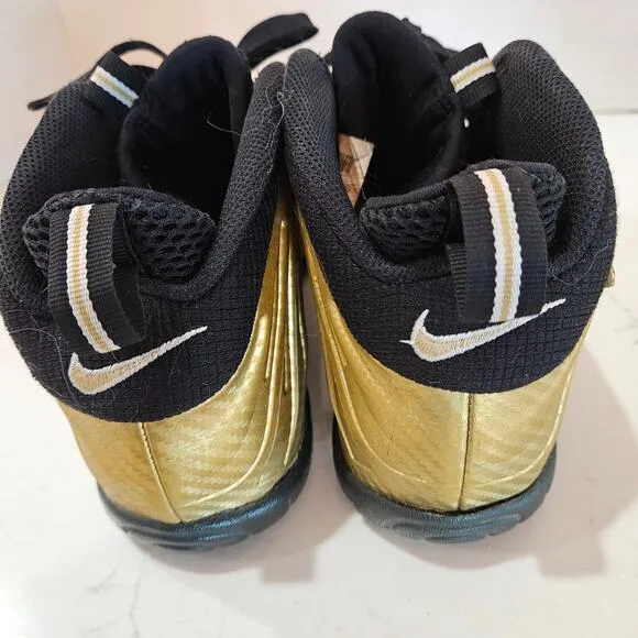 Youth/Young Men Nike Shoes Size 6.5Y